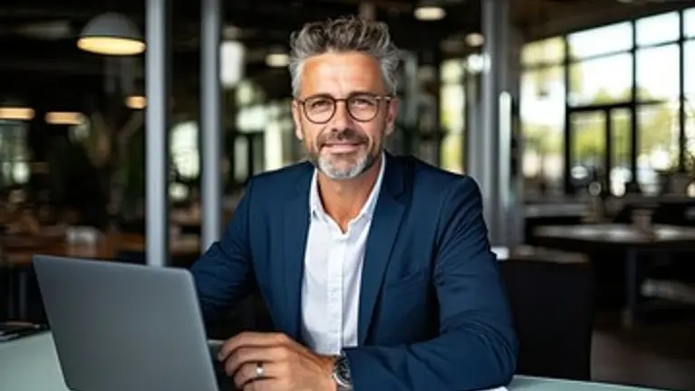 E-Com Digital Courses Store | $2K Avg Monthly Profit