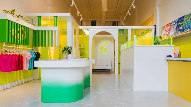 Retail, Smoothie Bar entrance