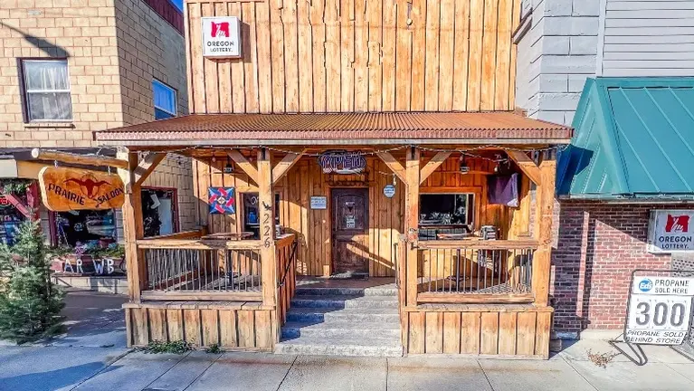 Prairie Saloon