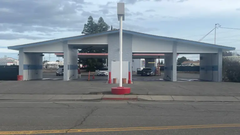 Established Self Serve with Roll Over Auto on 1/2 Acre