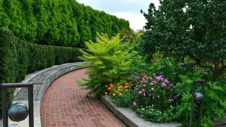Route Dense Commercial Landscaping with 80% Recurring Contracts