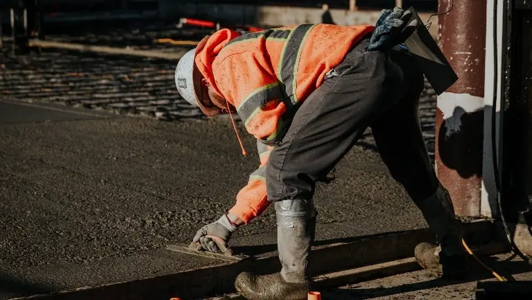 Proven Specialty Concrete Contractor with Experienced Crew