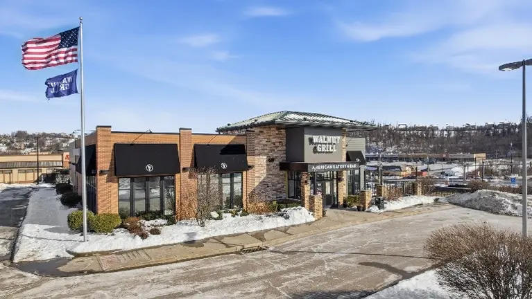 Profitable Restaurant Opportunity-Fully Functioning