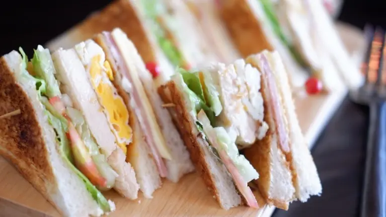 Free Standing Breakfast, Lunch and Dinner Restaurant