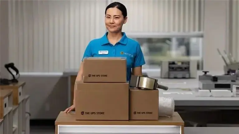 Queens Fed Ex & UPS Shipping & Receiving Store - Fully Set Up