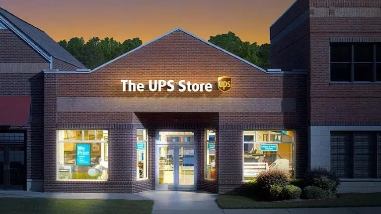 Two Remodeled UPS Store Franchise | $1.38M Revenue in Arkansas - BizBuySell