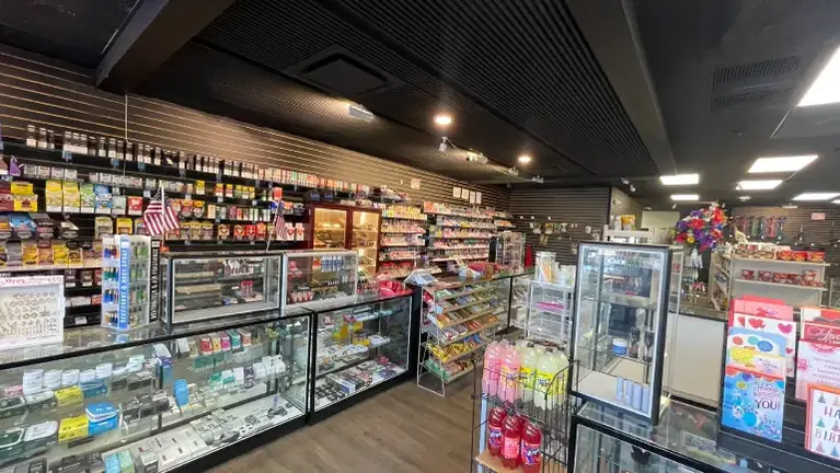 Smoke Shop and C-Store for Sale – Prime Downtown Cincinnati Location