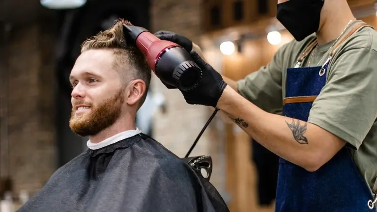 Established Barbershop: 13K+ Clients, 8 of 10 Stations Rented 