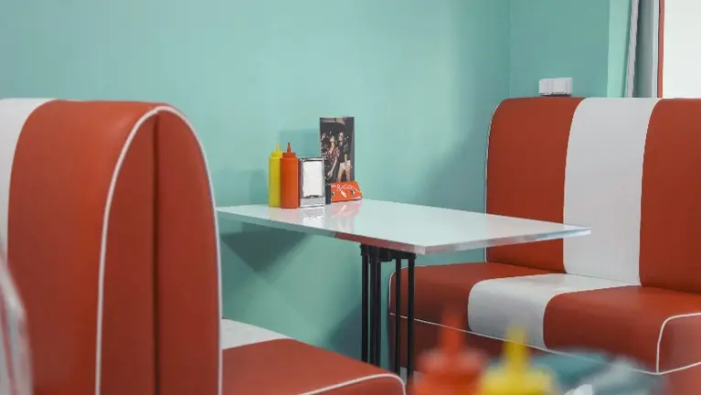 Cozy Local Diner With Contracts In Place