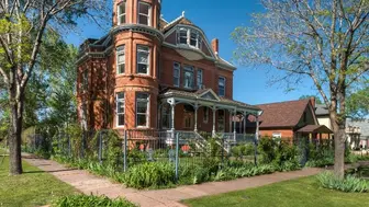 listing-image
