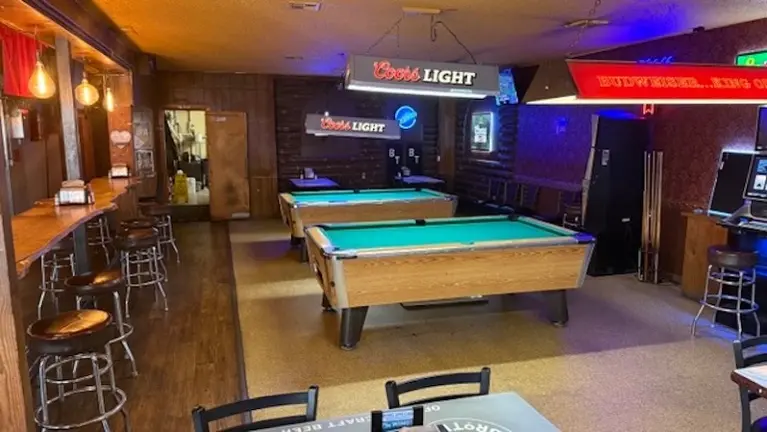 PRICE REDUCED-Popular Rural Saloon, Restaurant and Real Estate