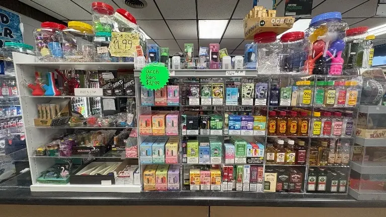 Profitable Liquor & C-Store with Property in Harrisburg, IL! 