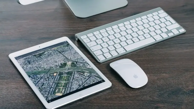 Bluetooth Chip + App Platform (Like Tile Company) – Scalable SaaS
