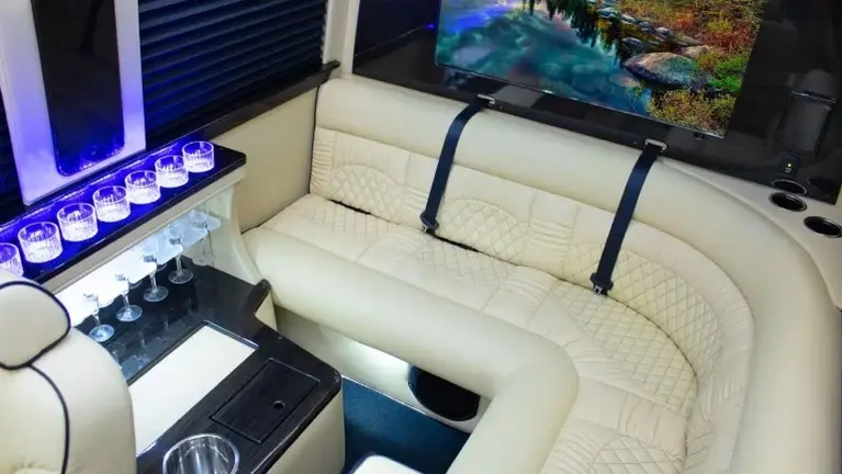 Limo Sprinter Back/Bar