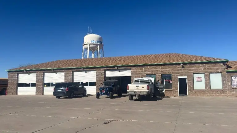 Auto Shop with Fantastic Frontage