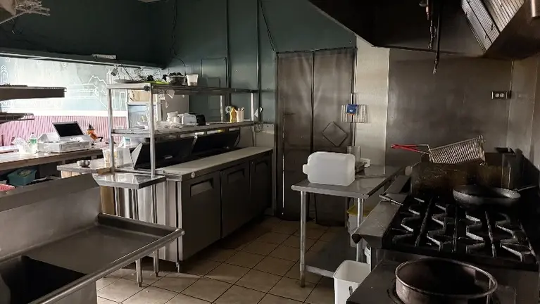 Restaurant space lease with all FF&E to build your own restaurant