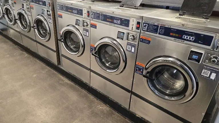 Laundromat Phoenix - Auto Open Coin/ App store.