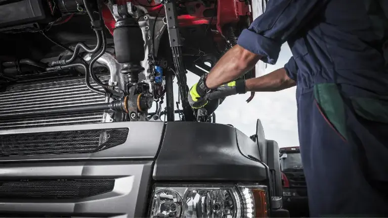 Metro Commercial Truck & Trailer Repair With Purpose-Built Facility