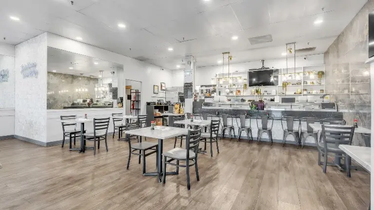 Turn-Key Restaurant in Elk Grove!