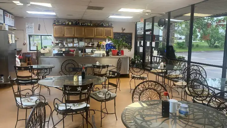 $274K Revenue Fried Chicken Restaurant – $63K SDE + Owner Financing