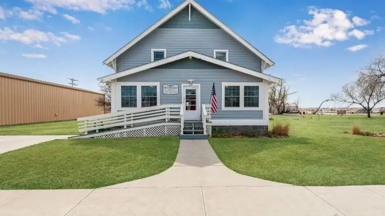 Turnkey Bed and Breakfast with Private Living