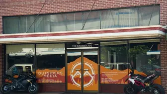 listing-image