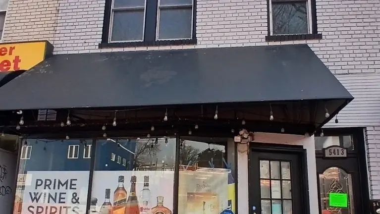 shop vape Tobacco King and Vape Smoke Shop, Tobacco, Vapes in Washington, DC main image 1
