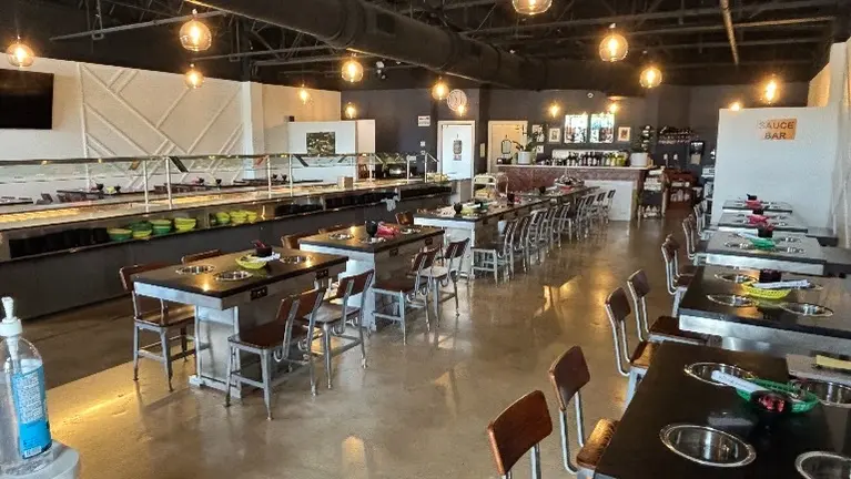 Fully Built out Restaurant 3200 Sqft Great Location