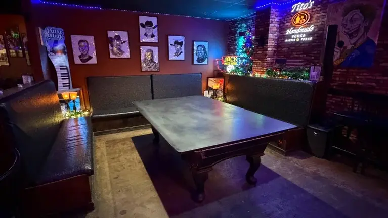VIP & Pool table