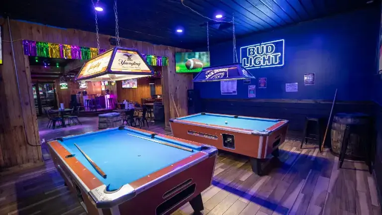 Restaurant Bar and Grill