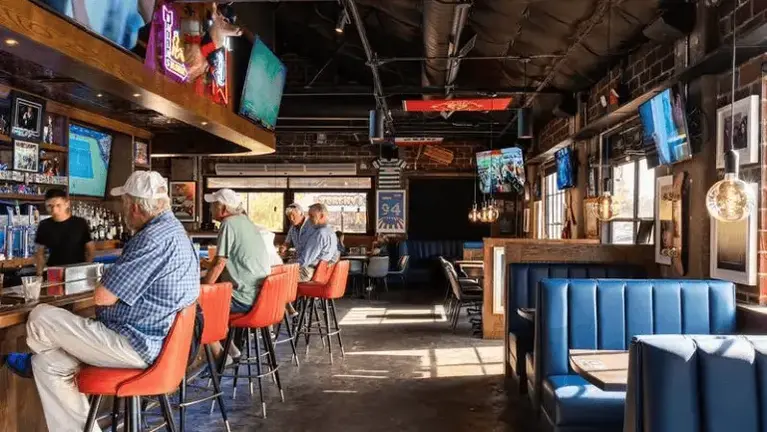 Freestanding Sports Bar & Grill w/ Full Liquor – N. Palm Beach County