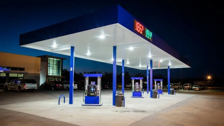 Two Unbranded Gas Stations Within 2 Hour Radius from DownTown Dallas