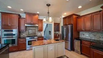 listing-image
