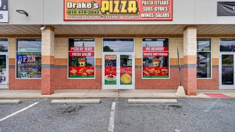 Drake's Pizza
