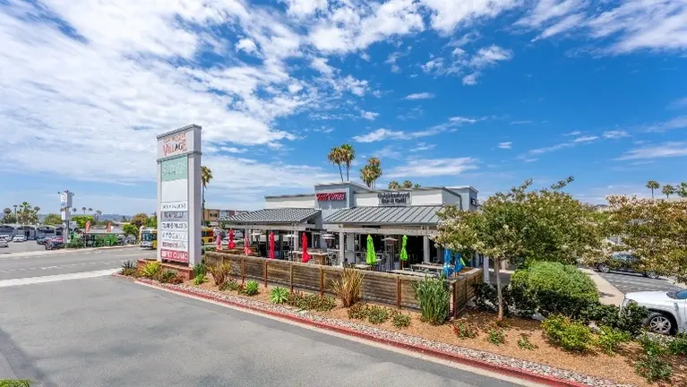 Bay Park Bar & Restaurant For Sale