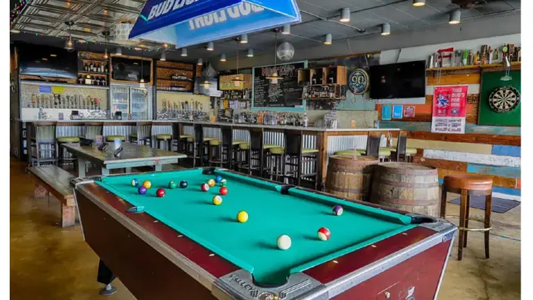 Neighborhoiod Successful Bar for sale with No Kitchen