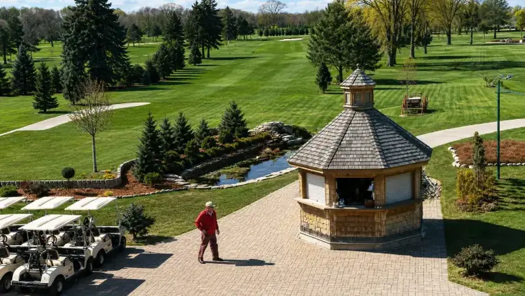 18-Hole Golf Course + Restaurant & Bar | 117 Acres | Metro Detroit