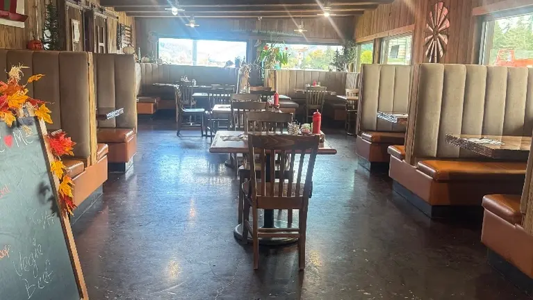 Restaurant, Bar with Lottery