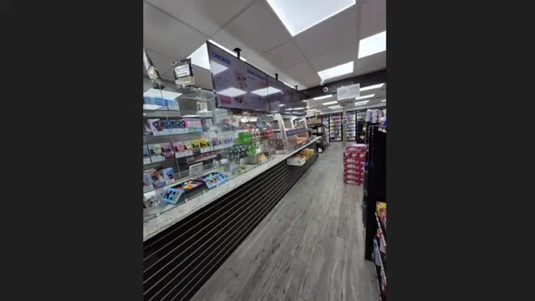 Gas Station Property and Mechanic Shop with House in Pavo, GA!