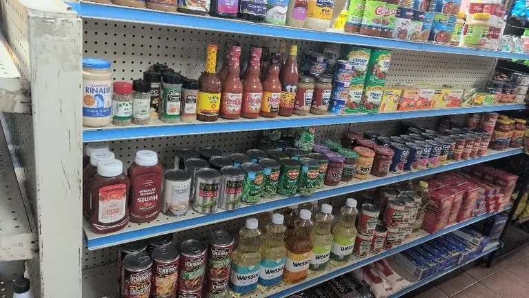 Convenience store 